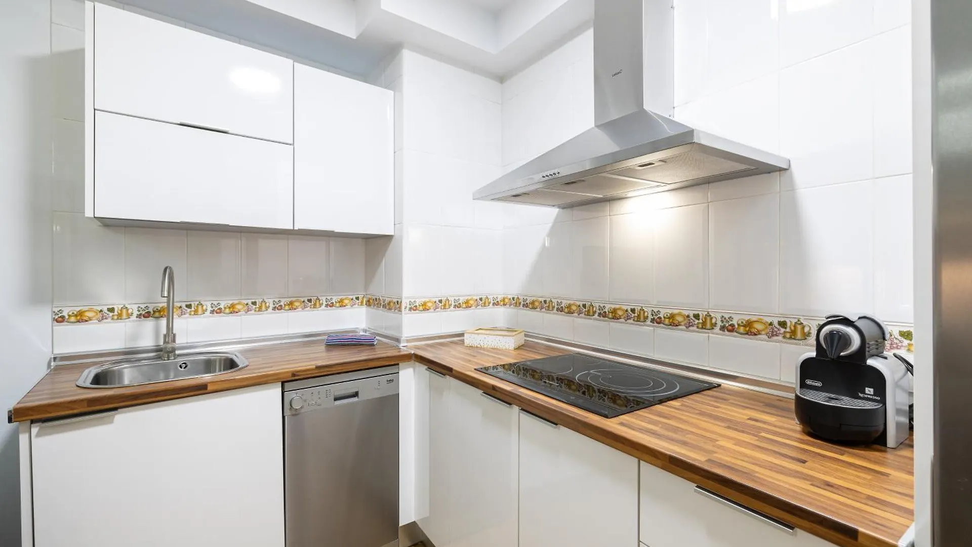 H2M Feijoo Close To City Center In A Quiet Area Malaga